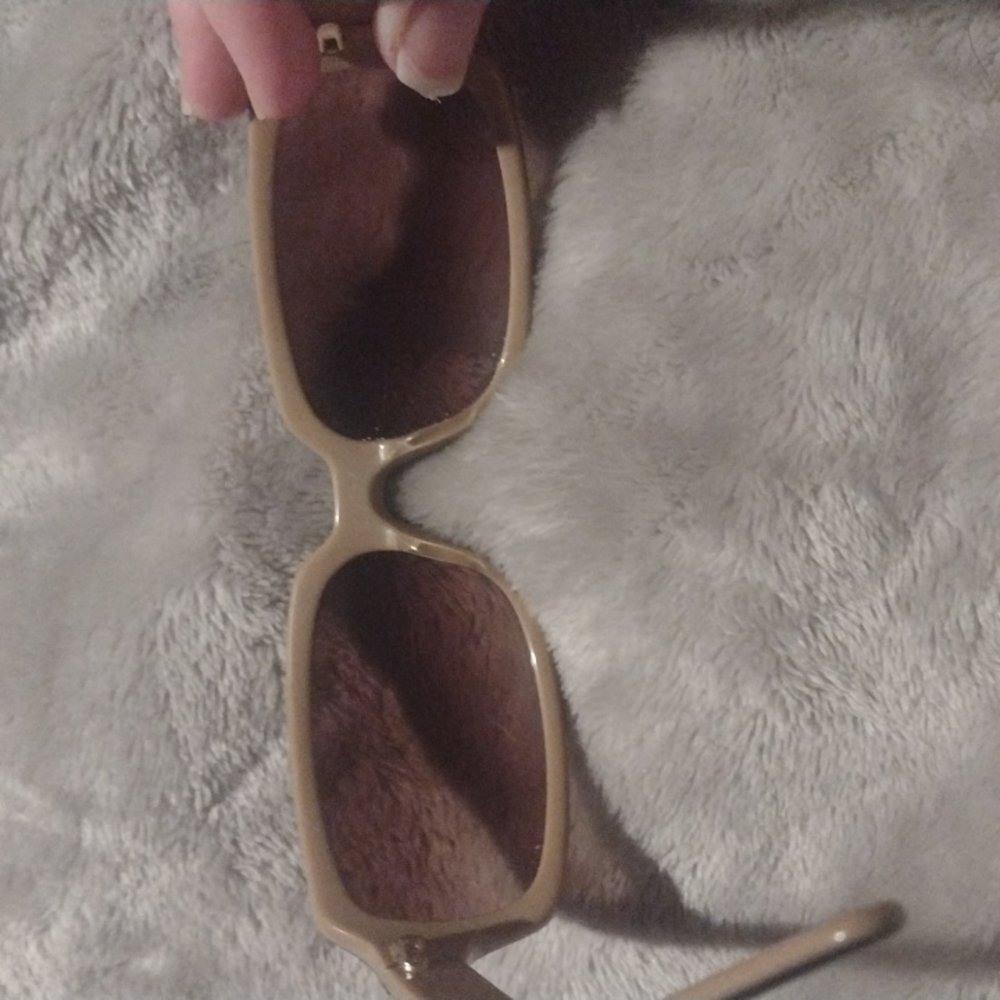 Coach sunglasses - Picture 3 of 3